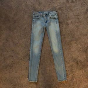 American Eagle Lightwash Jeans